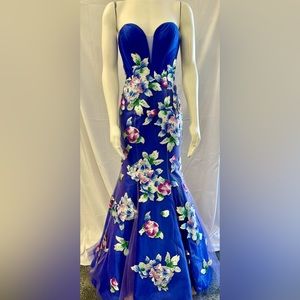 Stunning floral blue formal dress
